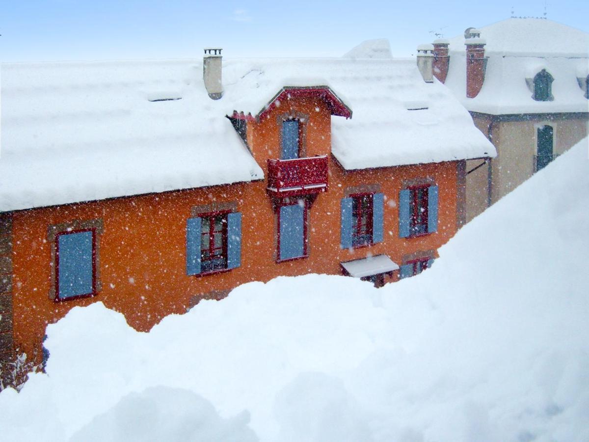 Appartement Studio a Aiguilles a 5 km des pistes Extérieur photo